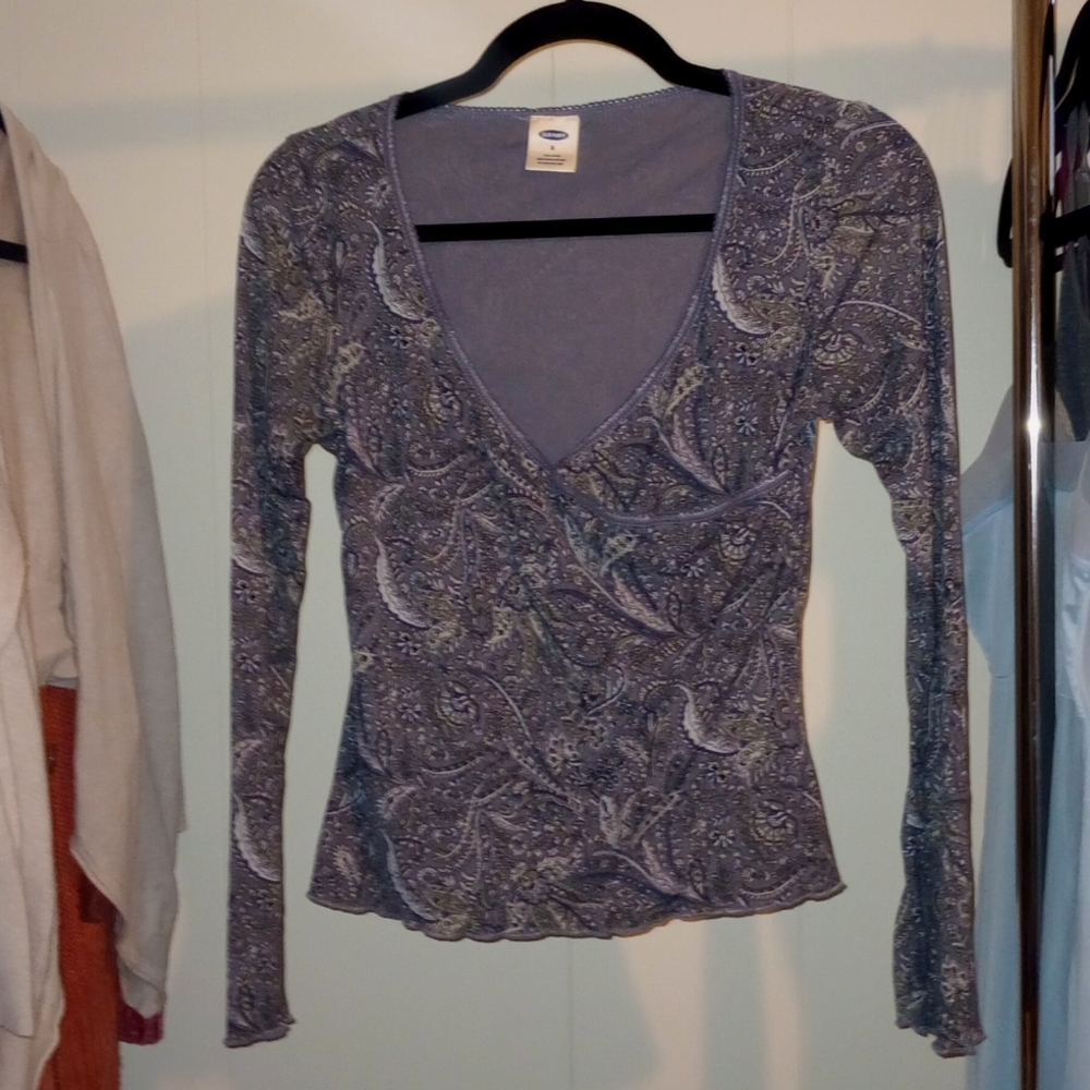 Old Navy in size small deep blue gray with v neck and flowy sleeves.